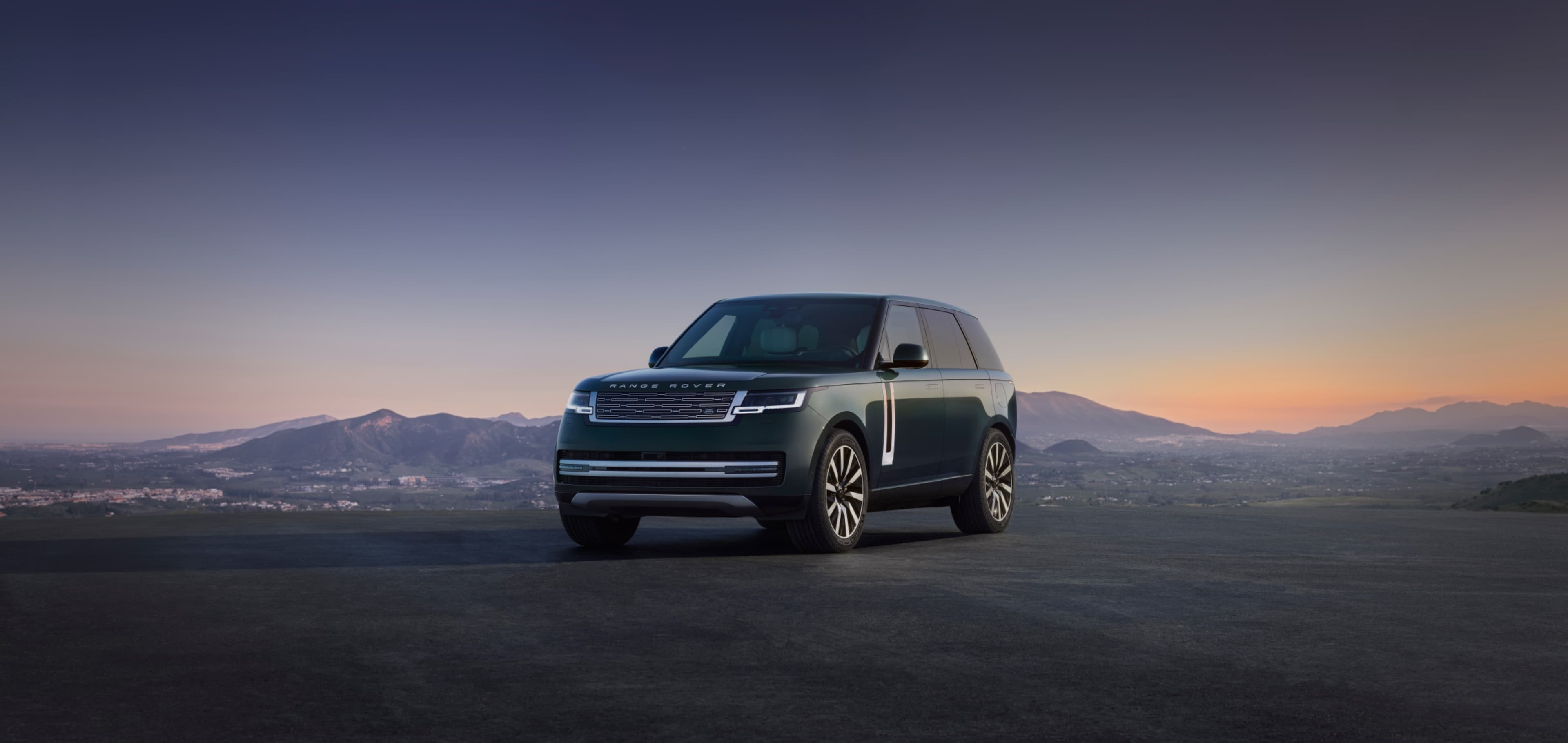 Range Rover's First-Ever EV Is Official: 542 HP, 333 Miles of Range, and a $25,000 Premium Over the Gas Version